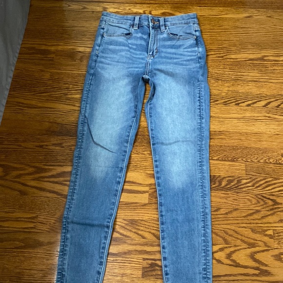 American Eagle- Next Level Stretch Short Skinny Jeans - Picture 1 of 3